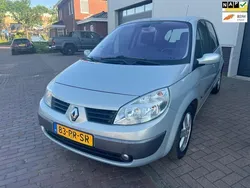 Grijs Gebruikt 2004 Renault Scénic II Dynamique MPV | € 2.750 (Eerlijke prijs)
