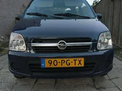 Blauw Gebruikt 2004 Opel Agila Essentia Hatchback | € 2.000 (Iets duurder)