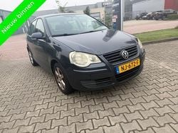 Grijs Gebruikt 2007 VW Polo Sportline Hatchback | € 1.750 (Eerlijke prijs)