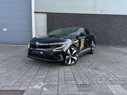 Zwart Gebruikt 2023 Renault Mégane Techno Sedan | € 25.500