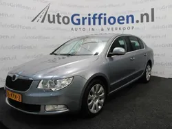 Grijs Gebruikt 2010 Skoda Superb Ambition Sedan | € 4.390 (Eerlijke prijs)