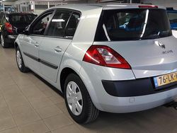 Zilver Gebruikt 2003 Renault Mégane II Expression Hatchback | € 1.750 (Duur)
