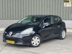 Zwart Gebruikt 2013 Renault Clio IV Expression Hatchback | € 3.999