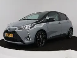 Grijs metallic Gebruikt 2019 Toyota Yaris Plus Hatchback | € 18.745 (Eerlijke prijs)