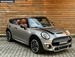 Grijs, metallic lak Gebruikt 2017 Mini John Cooper Works Cabriolet Chili Cabriolet | € 23.990 (Eerlijke prijs)