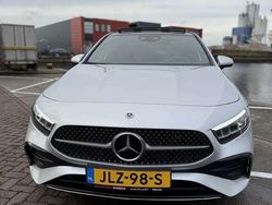 Zilver Gebruikt 2024 Mercedes A200 AMG line Stationwagen | € 38.450 (Duur)