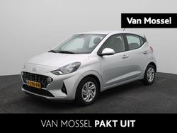 Grijs, metallic lak Gebruikt 2022 Hyundai i10 Comfort Hatchback | € 12.940 (Eerlijke prijs)