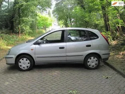 Grijs Gebruikt 2005 Nissan Almera Tino Visia MPV | € 2.450 (Duur)