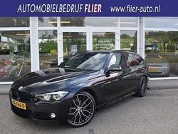 Zwart Gebruikt 2019 BMW 320 M Sport Stationwagen | € 24.750 (Goede deal)
