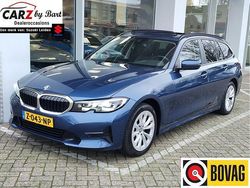 Blauw Gebruikt 2020 BMW 318 Executive Stationwagen | € 26.945 (Eerlijke prijs)