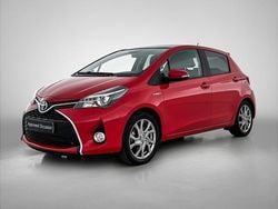 Rood Gebruikt 2016 Toyota Yaris Hybrid Hatchback | € 15.450 (Eerlijke prijs)