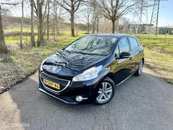 Zwart Gebruikt 2013 Peugeot 208 Hatchback | € 6.200 (Eerlijke prijs)
