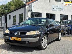 Zwart Gebruikt 2004 Renault Mégane Cabriolet Authentique Cabriolet | € 999 (Eerlijke prijs)