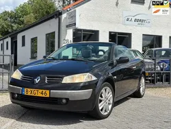Zwart Gebruikt 2004 Renault Mégane Cabriolet Authentique Cabriolet | € 999 (Eerlijke prijs)