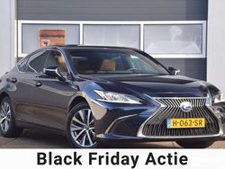 Blauw Gebruikt 2020 Lexus ES300 Business Edition Sedan | € 31.900 (Eerlijke prijs)