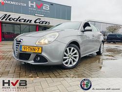Grijs Gebruikt 2012 Alfa Romeo Giulietta Distinctive Hatchback | € 7.995 (Eerlijke prijs)