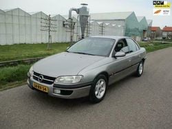 Grijs Gebruikt 1995 Opel Omega Comfort Sedan | € 8.900