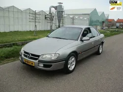 Grijs Gebruikt 1995 Opel Omega Comfort Sedan | € 8.900