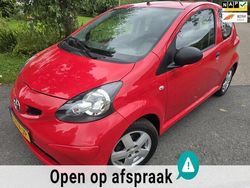 Rood Gebruikt 2007 Toyota Aygo Hatchback | € 2.500 (Eerlijke prijs)