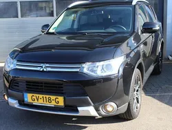 Zwart Gebruikt 2015 Mitsubishi Outlander Edition SUV | € 9.950 (Super prijs)