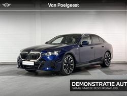 Tansanitblau (donker blauw) Gebruikt 2025 BMW 550e M Sport Sedan | € 92.900 (Super prijs)