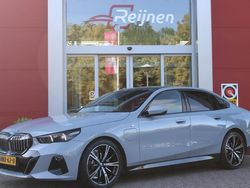 Grijs Gebruikt 2024 BMW 530e Shadowline Sedan | € 63.895