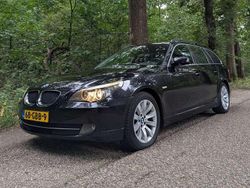 Zwart Gebruikt 2008 BMW 520 Stationwagen | € 6.900 (Eerlijke prijs)