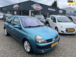 Blauw Gebruikt 2002 Renault Clio II Dynamique Hatchback | € 1.499 (Goede deal)