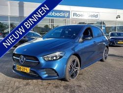 Blauw (metallic) Gebruikt 2021 Mercedes B250e AMG line MPV | € 26.950 (Super prijs)