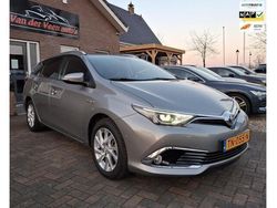 Grijs Gebruikt 2018 Toyota Auris Touring Sports Executive Stationwagen | € 17.500 (Eerlijke prijs)