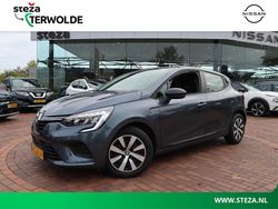 Grijs Gebruikt 2022 Renault Clio V Equilibre Hatchback | € 14.445 (Eerlijke prijs)