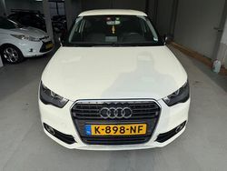 Wit (metallic) Gebruikt 2012 Audi A1 Attraction Hatchback | € 4.749 (Super prijs)