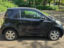 Zwart Gebruikt 2009 Toyota iQ Comfort Hatchback | € 3.000 (Super prijs)