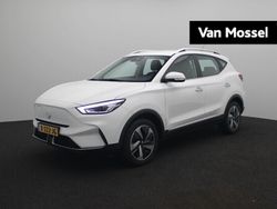 Wit Gebruikt 2023 MG ZS Comfort Sedan | € 21.995 (Eerlijke prijs)