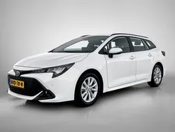 Wit Gebruikt 2024 Toyota Corolla Stationwagen | € 30.845 (Eerlijke prijs)