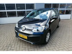 Zwart Gebruikt 2017 VW up! move up! Hatchback | € 4.495 (Duur)