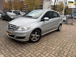 Grijs Gebruikt 2009 Mercedes B150 MPV | € 2.250 (Super prijs)
