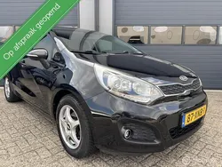 Zwart Gebruikt 2012 Kia Rio Hatchback | € 4.250 (Eerlijke prijs)