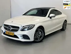 Wit, metallic lak Gebruikt 2018 Mercedes C200 AMG Coupé | € 25.750 (Eerlijke prijs)
