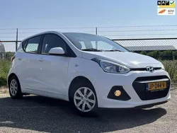 Wit Gebruikt 2016 Hyundai i10 Comfort Hatchback | € 4.750 (Eerlijke prijs)