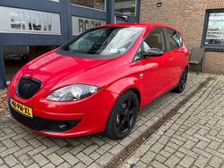 Rood Gebruikt 2004 Seat Altea Stylance MPV | € 1.750 (Eerlijke prijs)