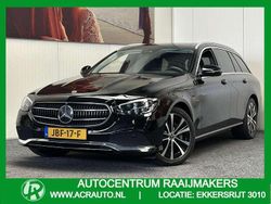 Zwart, metallic lak Gebruikt 2021 Mercedes E300 Avantgarde Stationwagen | € 29.935 (Eerlijke prijs)