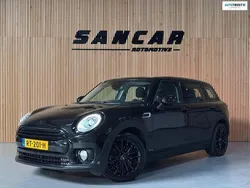 Zwart, metallic lak Gebruikt 2016 Mini Cooper Clubman Chili Stationwagen | € 12.750 (Eerlijke prijs)