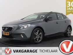 Grijs Gebruikt 2014 Volvo V40 CC Momentum Stationwagen | € 13.899 (Iets duurder)