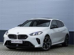 Wit Gebruikt 2024 BMW M135 Comfort Edition Hatchback | € 59.875 (Super prijs)