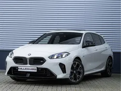 Wit Gebruikt 2024 BMW M135 Comfort Edition Hatchback | € 59.875 (Super prijs)