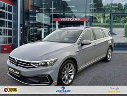Grijs Gebruikt 2022 VW Passat GTE Stationwagen | € 27.233 (Eerlijke prijs)