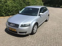 Grijs, metallic lak Gebruikt 2004 Audi A3 Attraction Hatchback | € 2.950 (Eerlijke prijs)