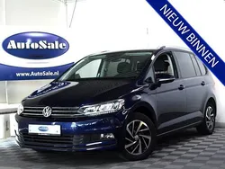 Blauw Gebruikt 2019 VW Touran Highline MPV | € 24.941 (Goede deal)