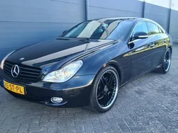 Zwart, metallic lak Gebruikt 2005 Mercedes CLS350 Sedan | € 6.950 (Super prijs)